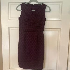 Adrianna Papell Sleeveless V Neck Dress Size 4P